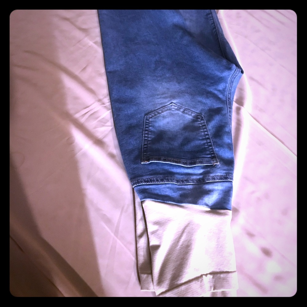 Maternity jeans small